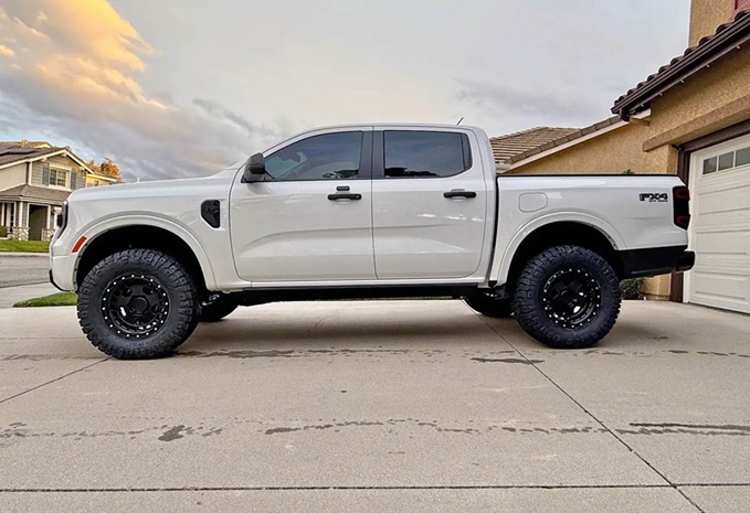 Why 33 Inch Tires Are the Sweet Spot for Lifted and Leveled Builds
